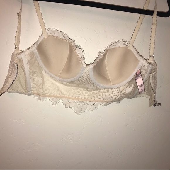 SOLD - Picture 3 of 4